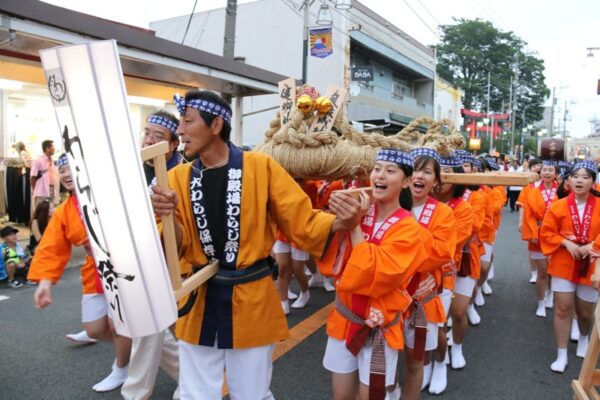 御殿場わらじ祭り