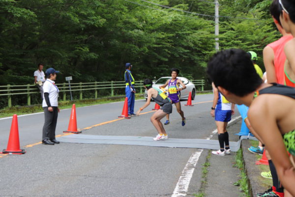 馬返し上