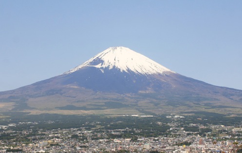 御殿場市は、静岡県東部にある世界遺産「富士山」の麓の高原都市です。