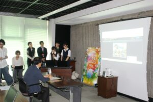 「GOTEMBA MIRAI PROJECT 2026 powered by TGC」高校生が生成AIを活用して、御殿場の魅力を発信! トレイマットデザインとミニアプリを制作しました!