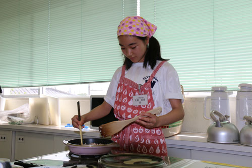 小中学生の部 ★優秀賞★「コロコロ野菜の味噌煮」 大井 莉音さん(御殿場西中学校1年)