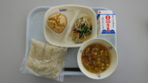 学校給食を写真で紹介