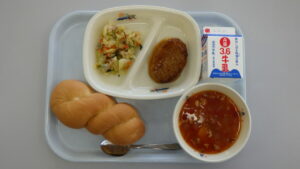 学校給食を写真で紹介