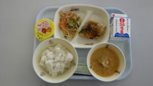 学校給食を写真で紹介