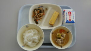 学校給食を写真で紹介