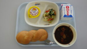 学校給食を写真で紹介
