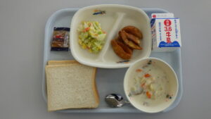 学校給食を写真で紹介