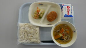 学校給食を写真で紹介