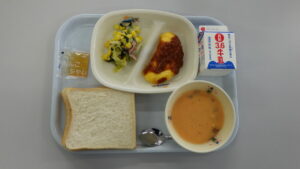 学校給食を写真で紹介