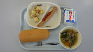 学校給食を写真で紹介