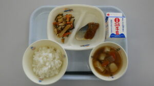 学校給食を写真で紹介