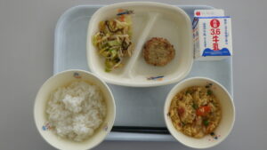 学校給食を写真で紹介