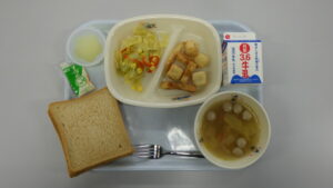 学校給食を写真で紹介