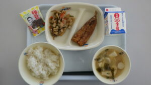 学校給食を写真で紹介
