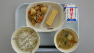 学校給食を写真で紹介