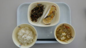 学校給食を写真で紹介
