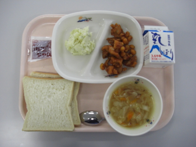 学校給食を写真で紹介