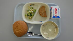 学校給食を写真で紹介