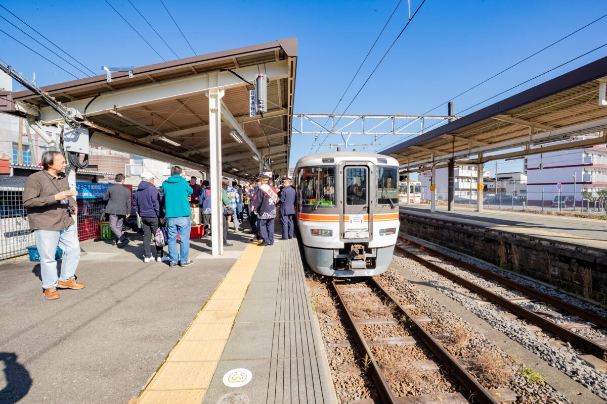 「マルシェトレイン御殿場」乗客を御殿場の魅力でおもてなし