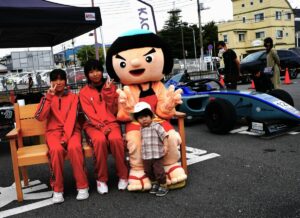 「第19回ごてんば線まつり」にごてんばっ木(こ)の富士山ベンチがお出掛けしました