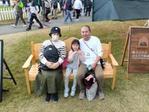 「2025 三井住友VISA太平洋マスターズ」にごてんばっ木(こ)の富士山ベンチがお出掛けしました