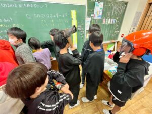 林業のプロに玉穂小学生が学ぶ、森林ESD出前授業を実施しました