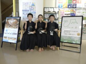 市内の各イベントに御殿場産木材「ごてんばっ木(こ)」富士山ベンチのお出かけと「ごてんばっ木」の木工体験を行いました。